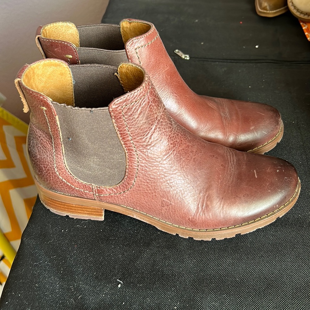 Sofft brown booties